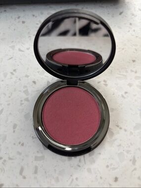 it cosmetics Radiant In Rose Blush